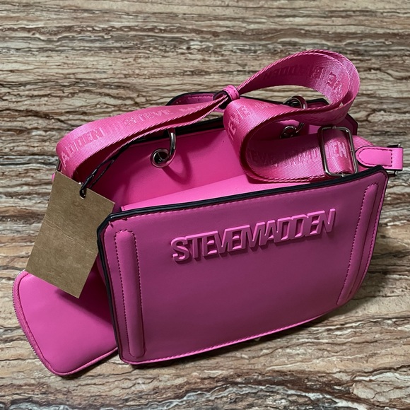 Steve Madden - Picture 5 of 6